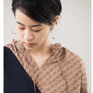 GU JAPAN PRINTED FLORAL PEASANT BLOUSE